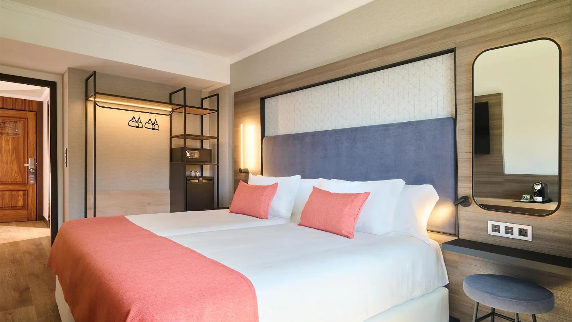 Gran Hotel Luna De Granada
